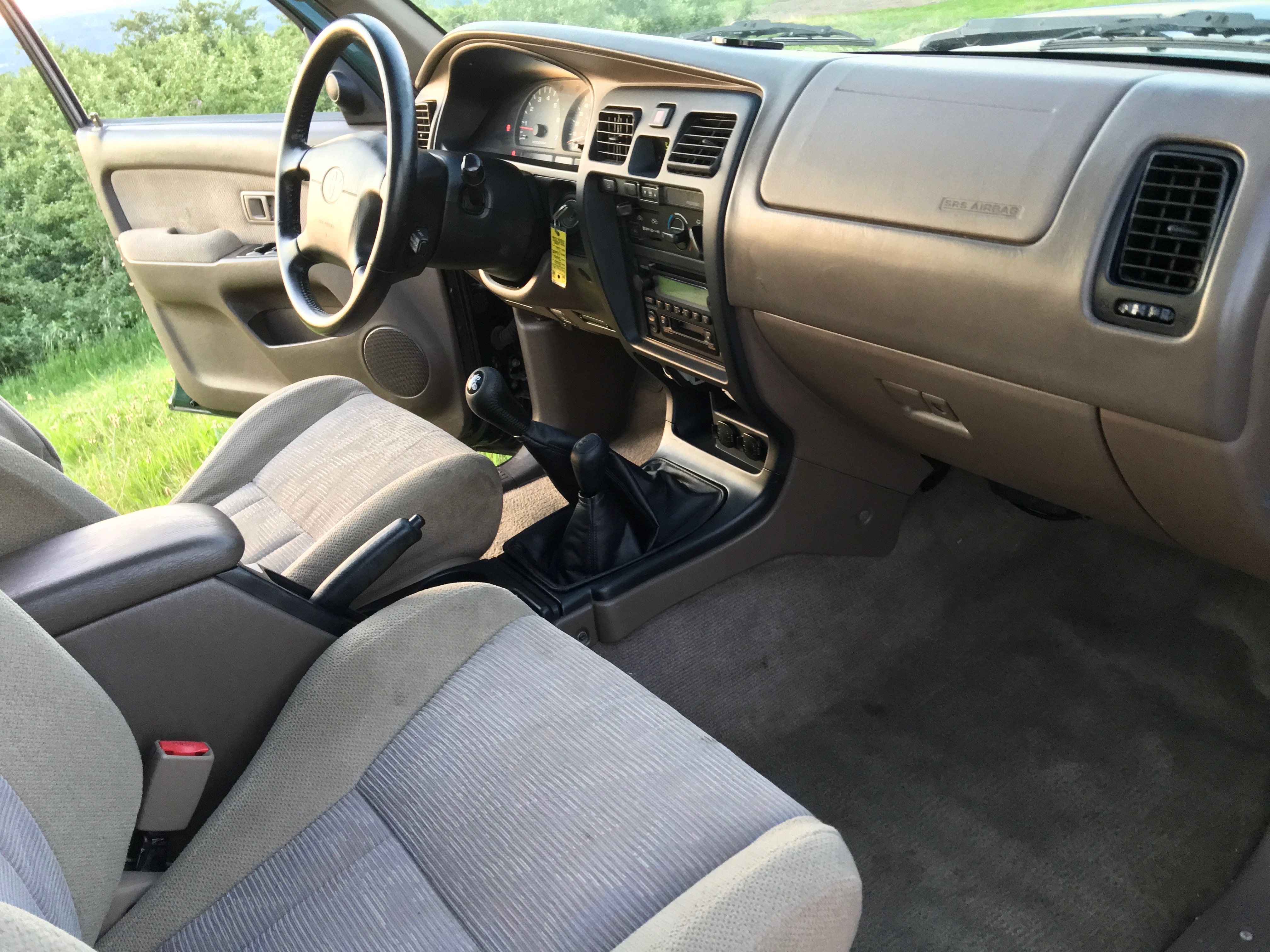 2000 Toyota 4Runner 3.4L V6 4WD 5 Speed Manual 129K - 3rd Gen - Our Pro Recon - New Clutch, Timing Belt and Waterpump, New Valve Cover Gaskets, New Spark Plugs, New Alternator, New Radiator, New Muffler and Tailpipe, New Rear Coil Springs, New Rear Shocks, New Brakes, New Tires, Frame Descaling, Applied Rust Converter Rust Mort, Sealed Frame with Fluid Film, New Bumpers - Beautiful Engine - has No Leaks — photo 35